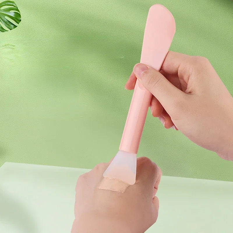 GlowBrush™ Facial Mask Brush